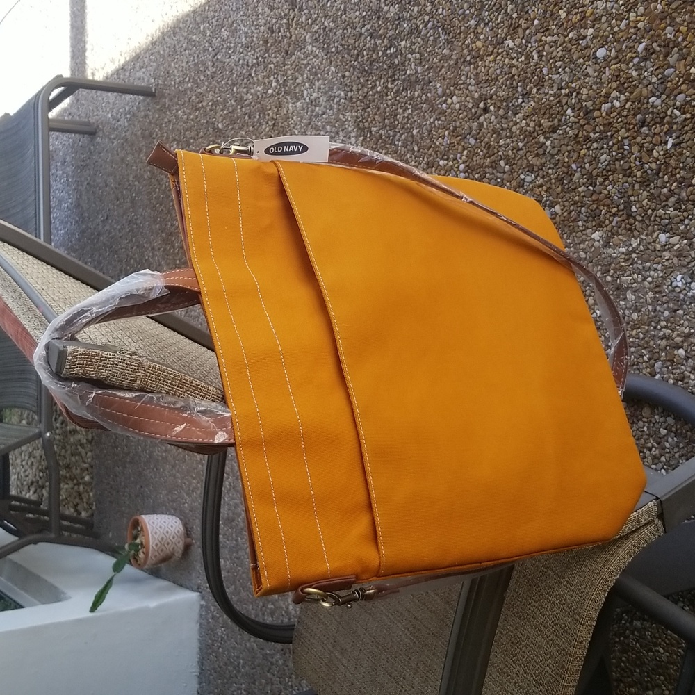 Old Navy canvas laptop tote